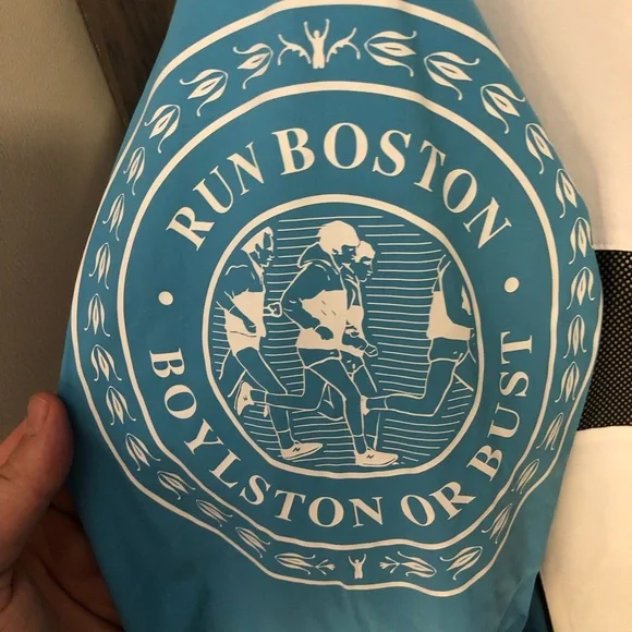 New Balance Boston Marathon Windbreaker Jacket - Picture 3 of 7